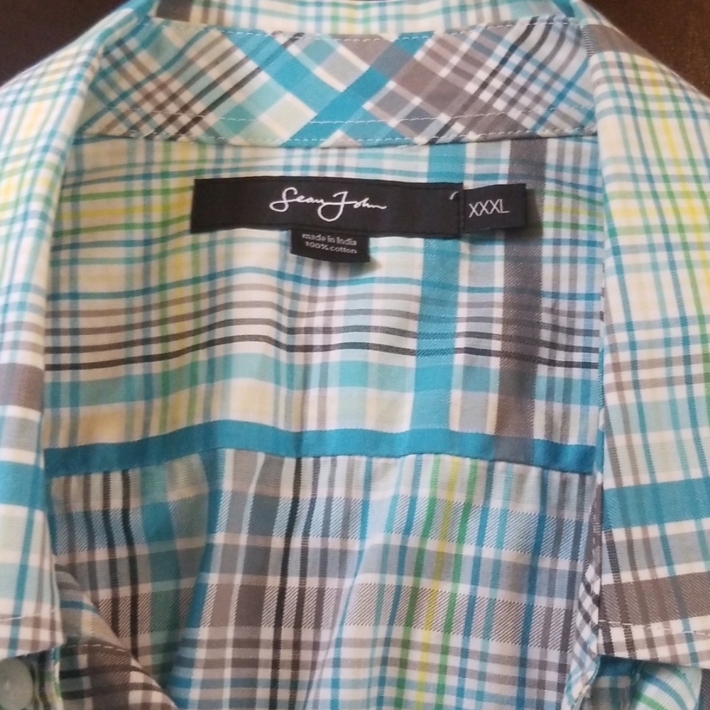 Mens button up short sleeve shirt